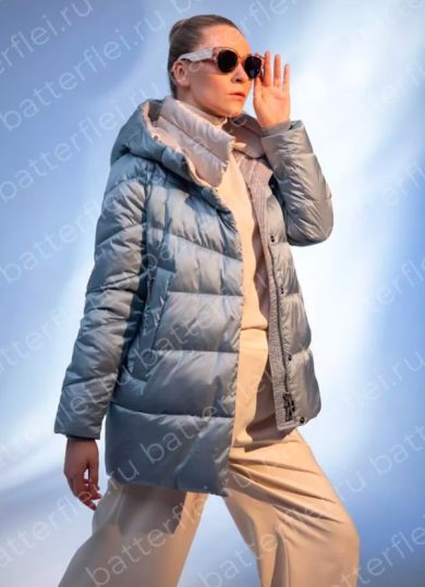 Женская куртка с центральной застежкой на молнии и планка с кнопками